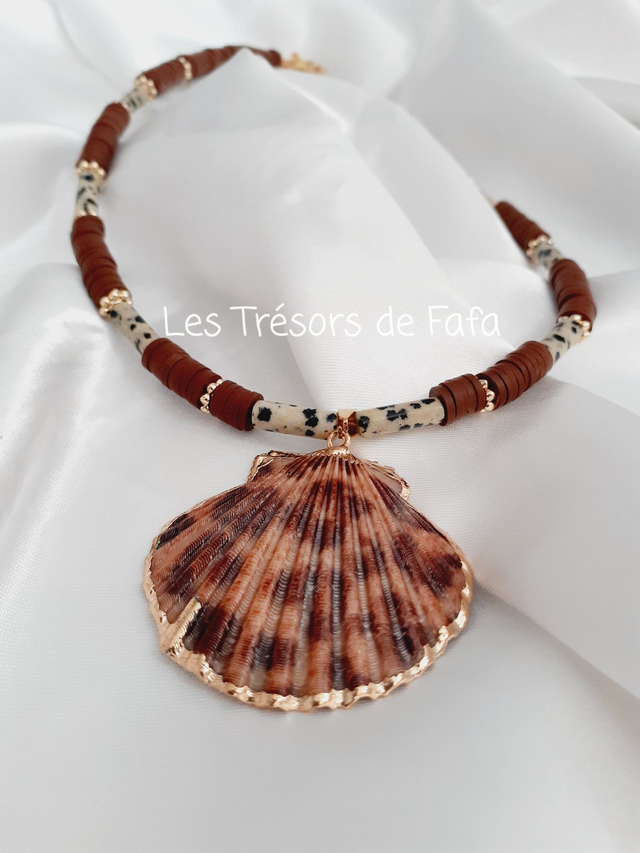 Collier coquillage marron 