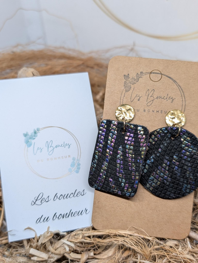 Boucles d'oreilles Asymétrique noir holographique as002