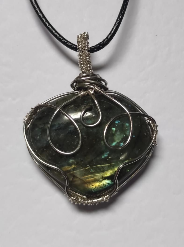 Labradorite pendant