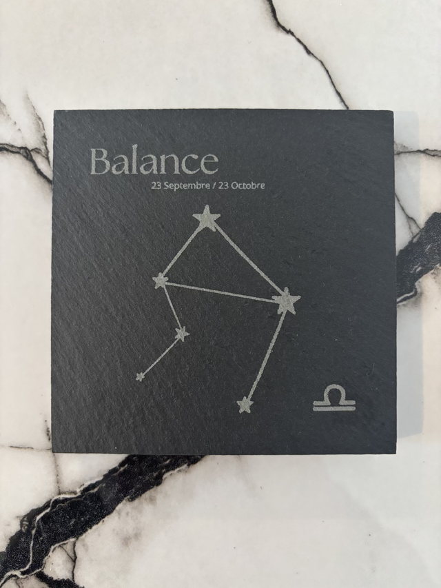 Blance constellation gravé sur une ardoise 10 x 10 cm