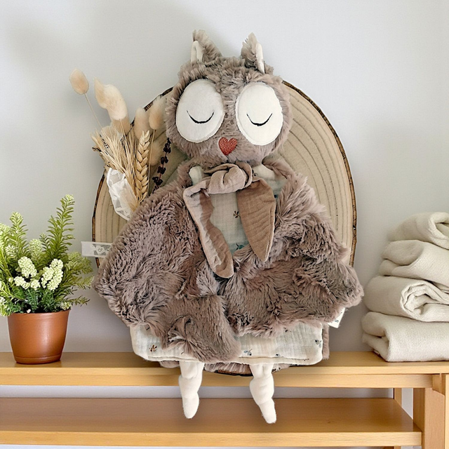 Doudou hiboux fourrure taupe