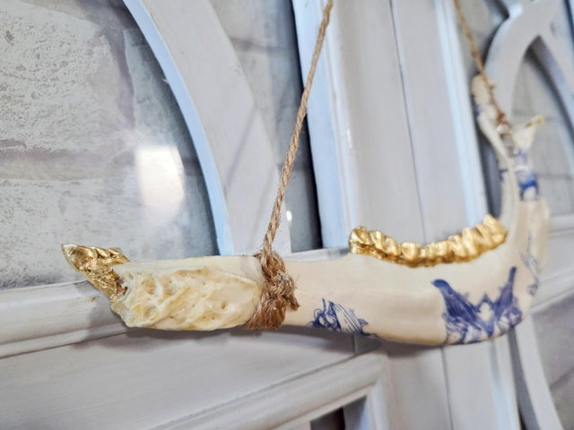 Decorative Fallow Deer Jaw Bone - Blue Porcelain Design