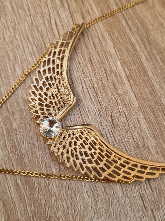 Collier Ailes Acier Doré Perles Lave Hématite Cristal