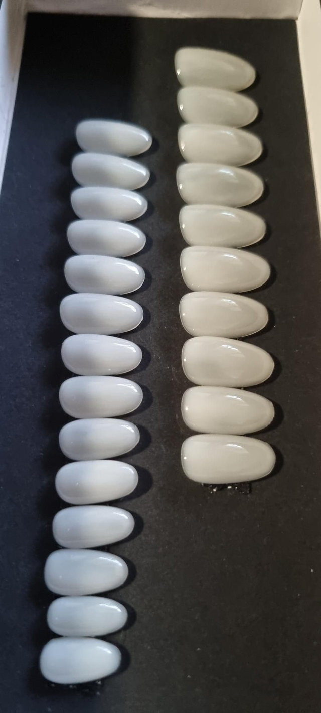 Blanc laiteux Oval S