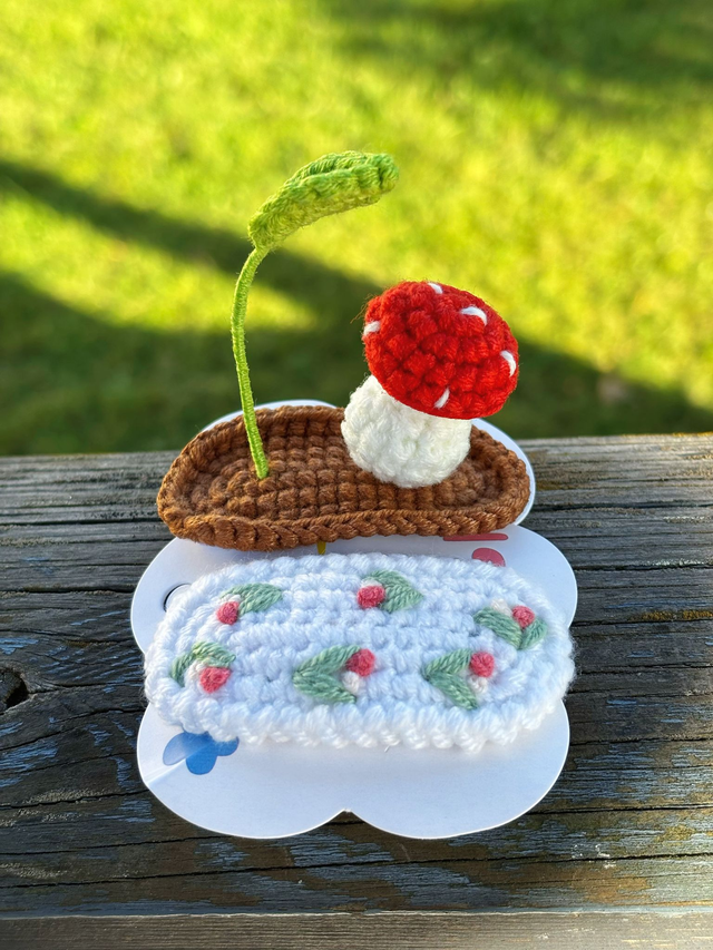 Mushroom Blossom Crochet Hairclip