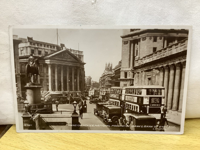 Mansion House, National Provincial Bank, &amp; Bank of England Posted 1949 Valentine &amp; Sons Ltd. Vintage Postcard Our Ref A68 £4.50