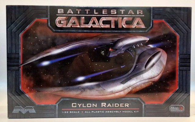 Battlestar Galactica Cylon Raider model kit