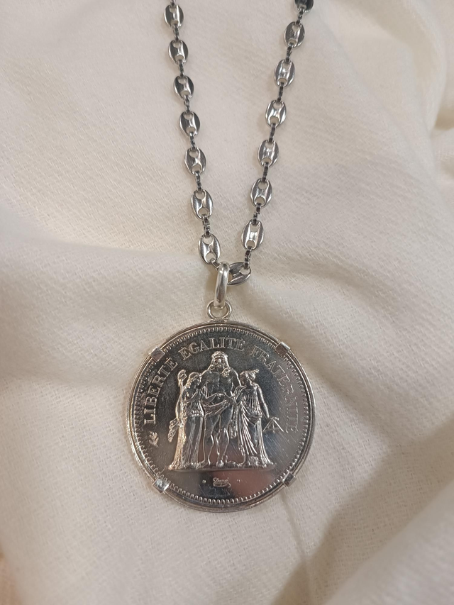 Pendentif tsanganolona volafotsy 36g