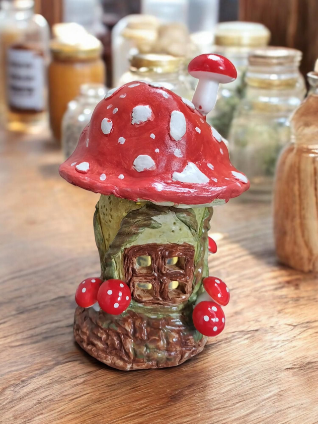 Sienikippo keraaminen / Mushroom house ceramic