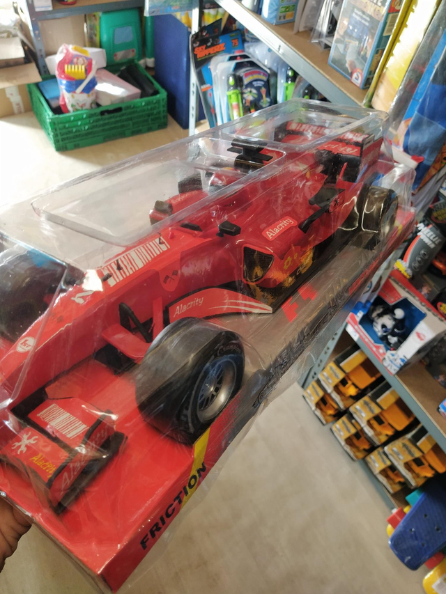 MEGA VOITURE DE COURSE 