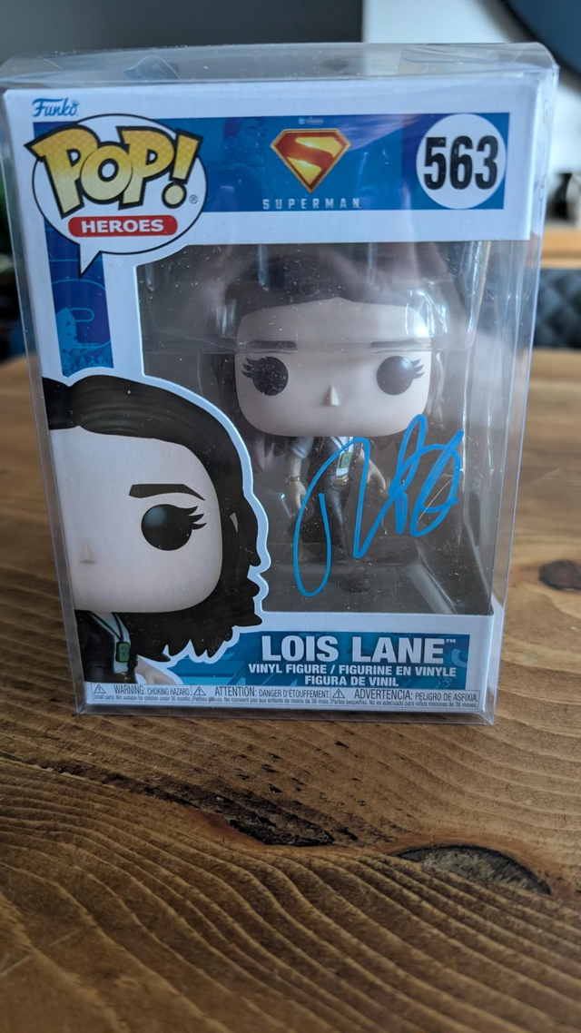 Funko Pop DC Superman Lois Lane 563 Signed by Rachel Brosnahan with Beckett Authentication