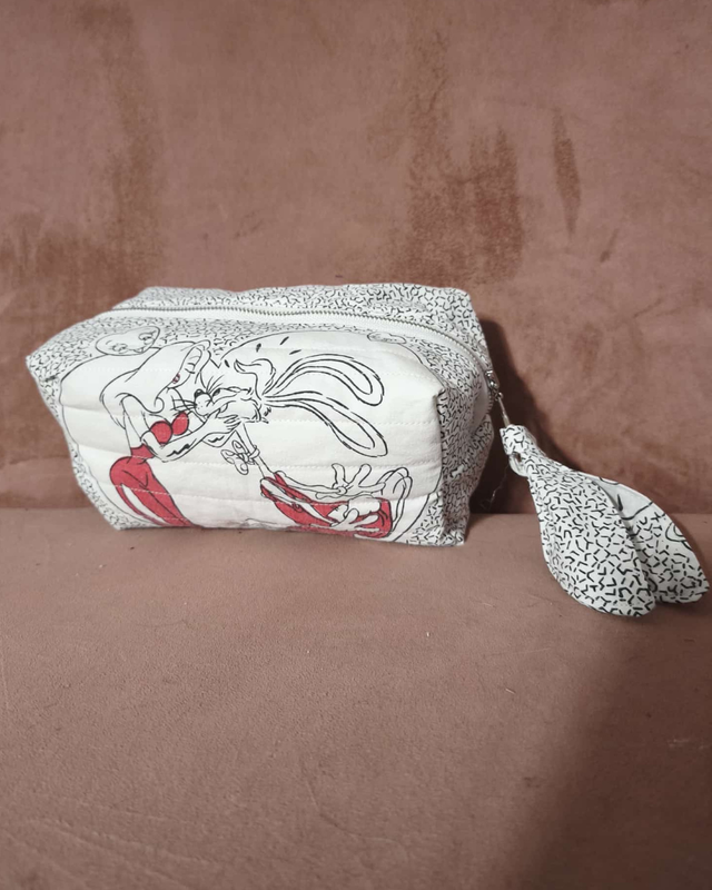 🐰Trousse Matelassée – Modèle Unique « Roger Rabbit »🐰