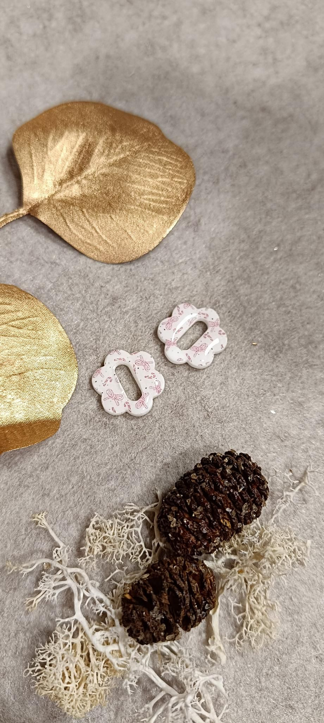 Flora - noeuds et sucres d&#039;orge roses