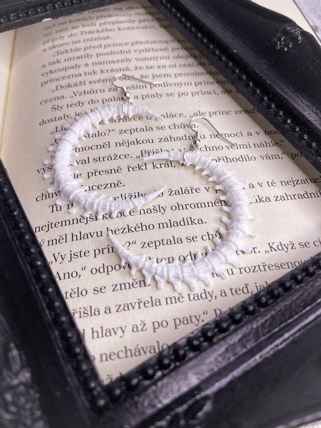 Náušnice Osteology Vertebrae Moon bílé