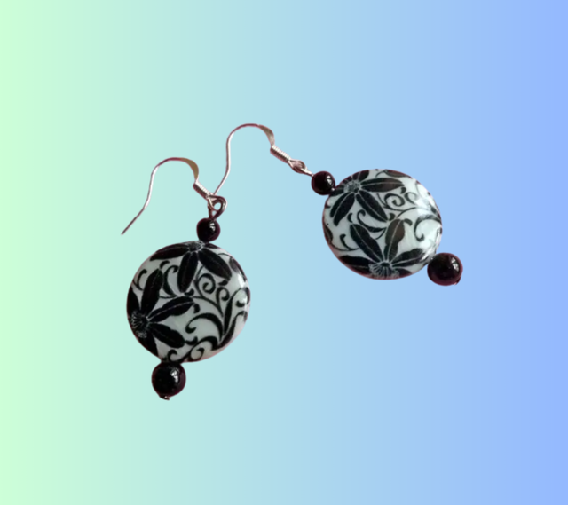 A Boucles d&#039;Oreille Nuits Fleuries