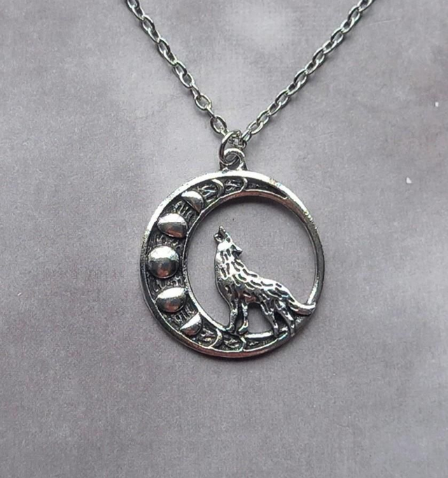 Ingolf Howling Wolf Moon Phase Necklace 
