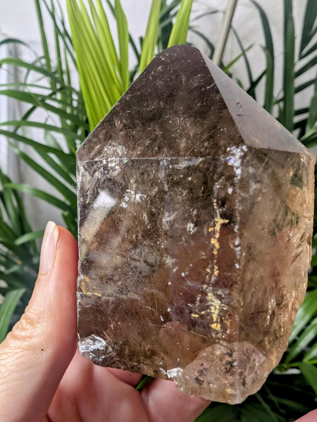 ELESTIAL SMOKEY QUARTZ POINT -    weight 392g / size 6x8cm
