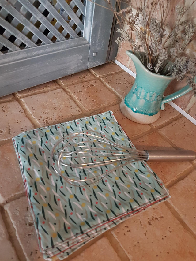 1 feuille d'essuie-tout vert graphique (coloris au choix)