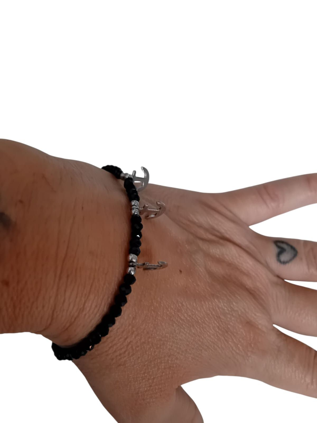 Bracciale perline nero /charms ancora