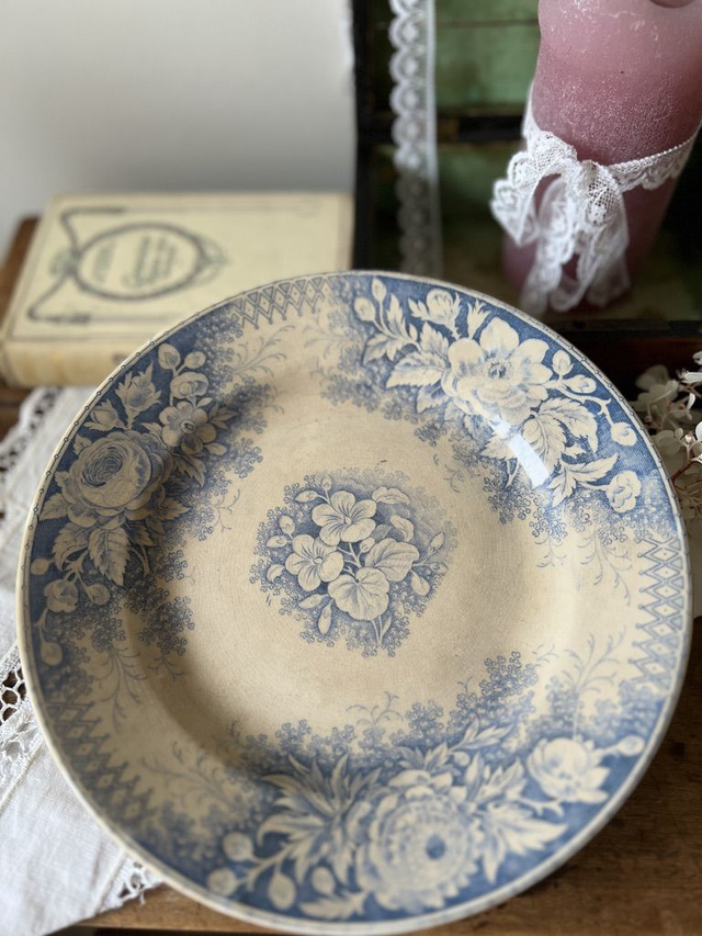 JARDINIERE - Plat piédouche de la manufacture Sarreguemines - Terre de Fer