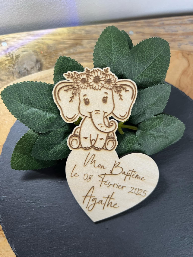 Faire-part Eléphant baptême naissance anniversaire en bois.