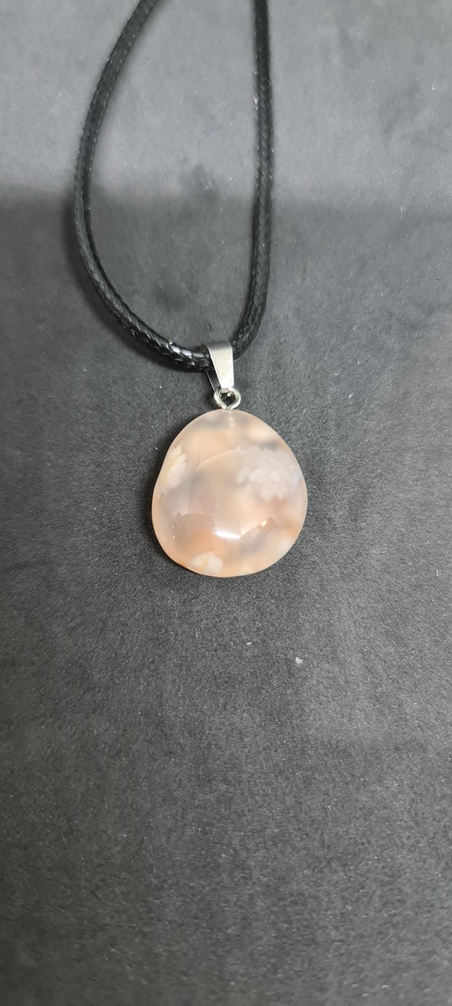 Collier Agathe fleur de cerisier