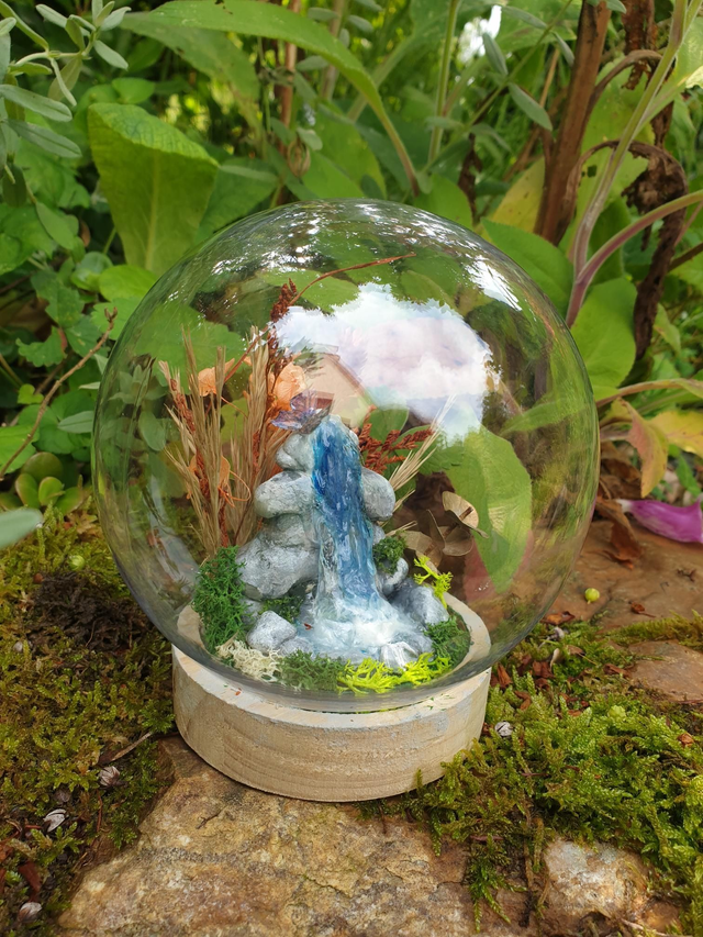 Sphère cascade enchantée lumineuse 