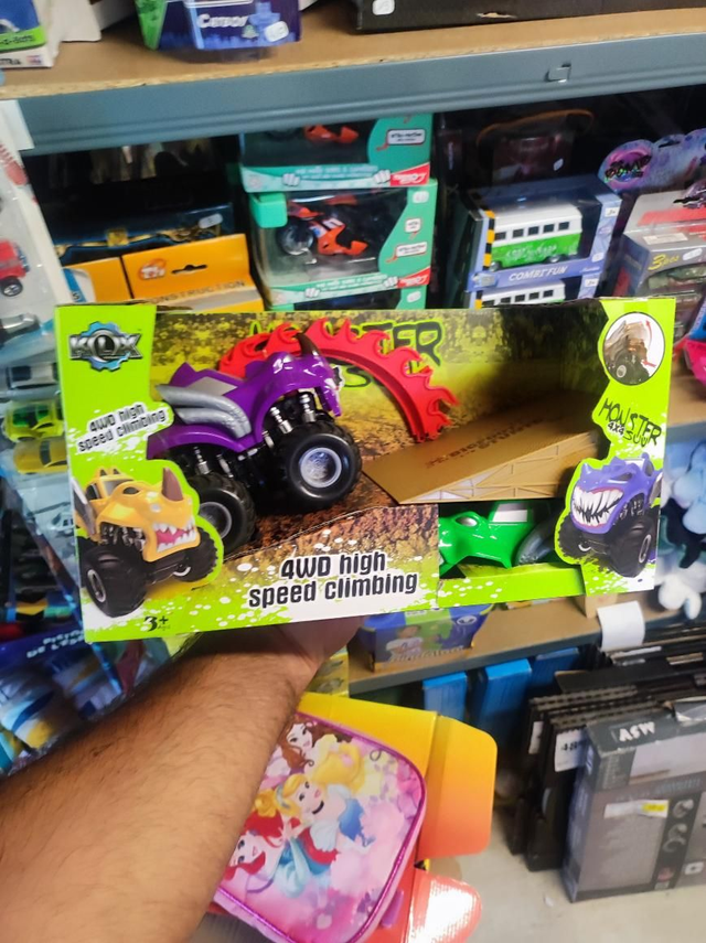 MONSTER 4X4 SUV