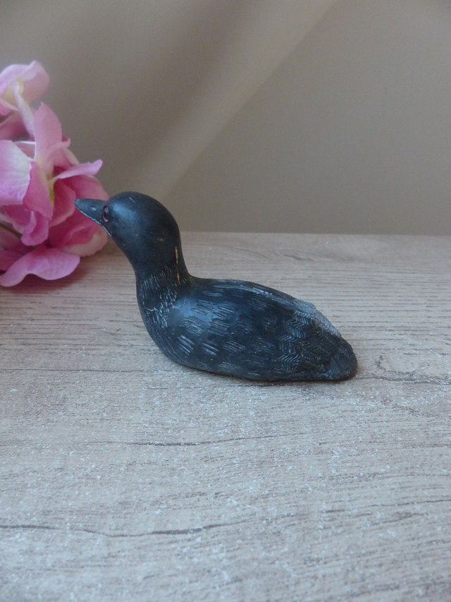 Figurine vintage canard sculpté en pierre de savon – Boma Canada – décoration artisanale – cadeau pour collectionneur oiseaux ou animaux
