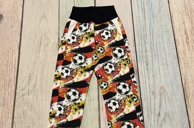 Jogginghose, Größe 116, Fußball