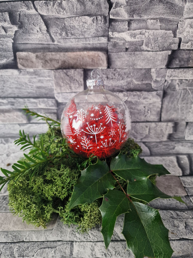 Christmas Ball - Red Moss