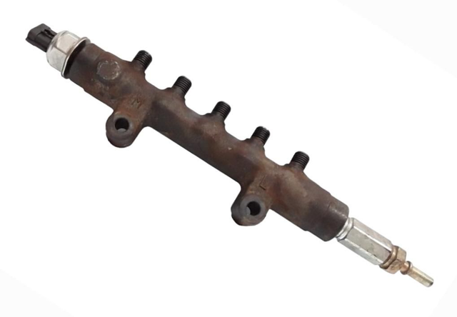(Used) Ford Transit EURO 4 2.2/2.4 Diesel Fuel Injection Rail 8C1Q-9D280-AA