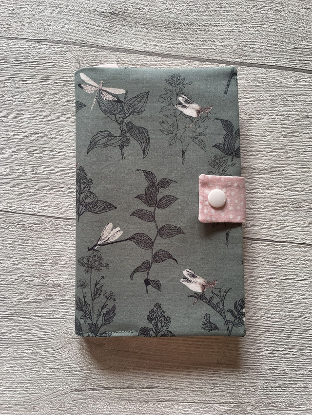 🌙Couvre-livre en tissu – Motif Végétal & Libellules