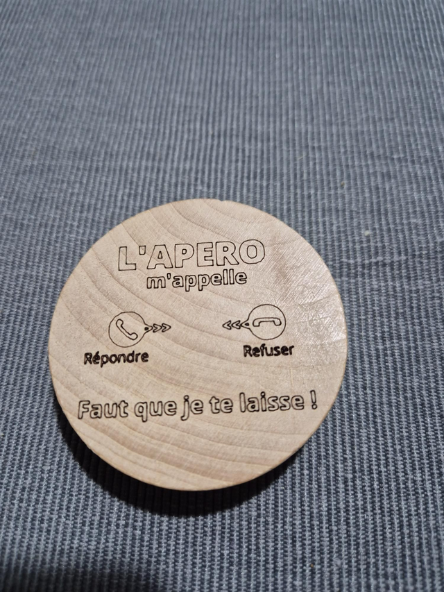 Decapsuleur rond en bois 