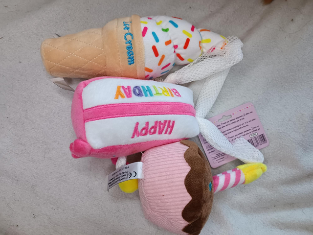 Lot peluche anniversaire 