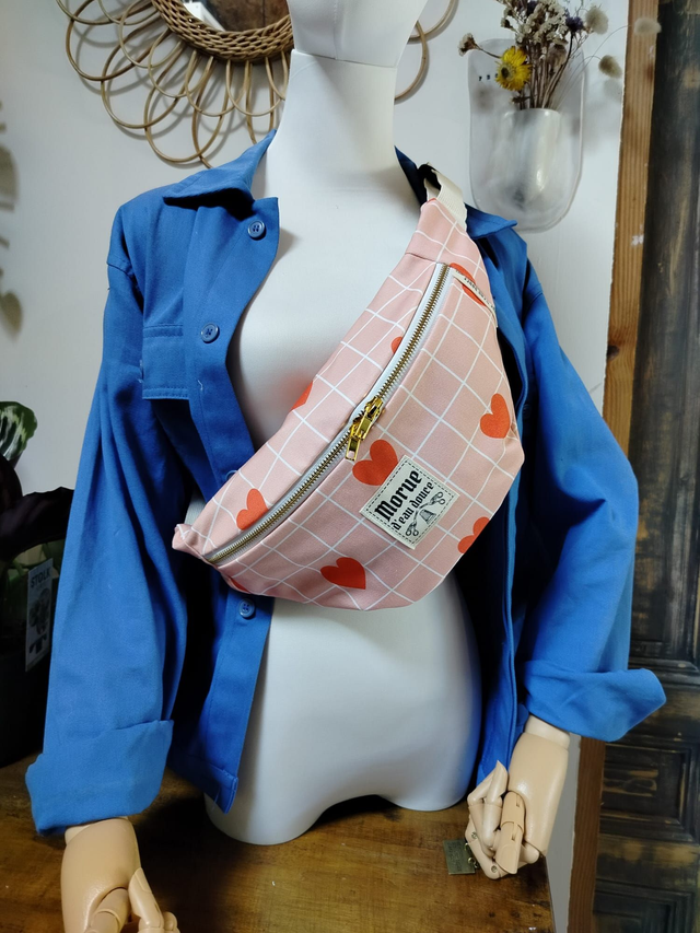 sac banane rose coeur 