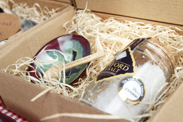 Gift pack with Pinch Bowl