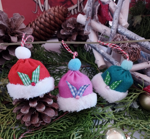 Décoration de Noël - 3 bonnets