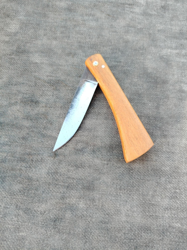 2 clous classique slim acacia n°22