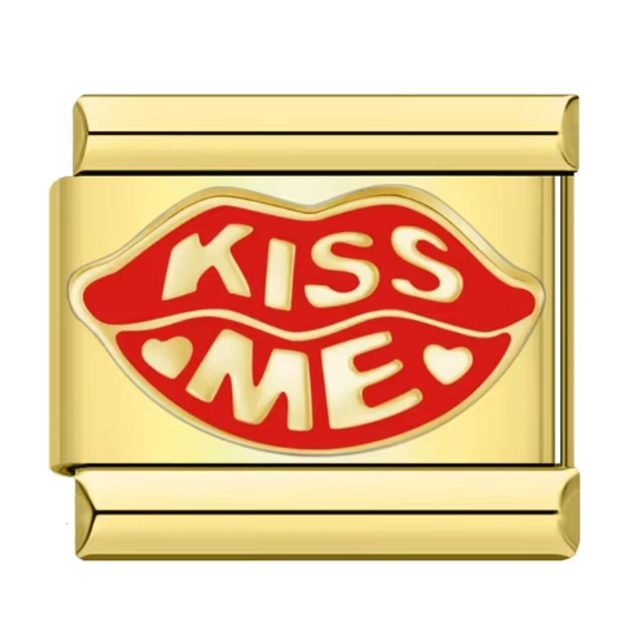 Charm Kiss Me Dorado
