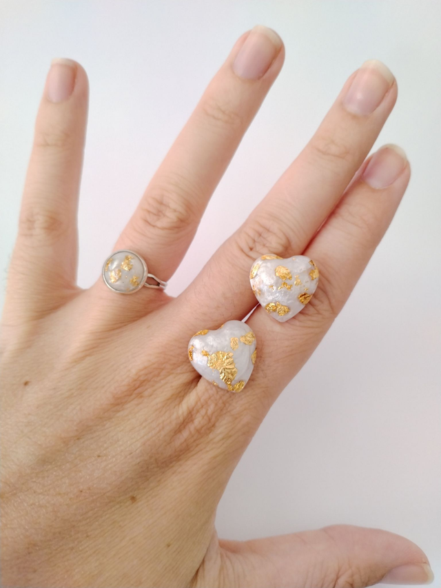 Conjunto Dorado Nacarado de Pendientes Corazón y anillo