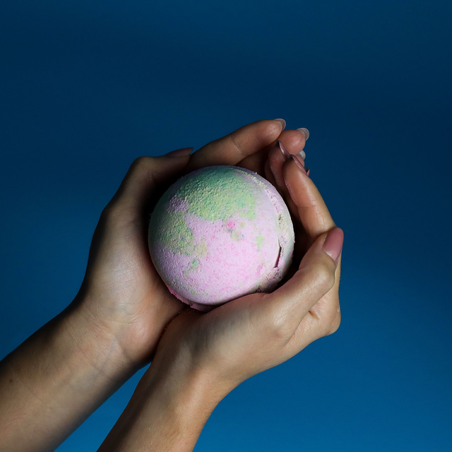 Retro Bath Bomb - Large (200g)