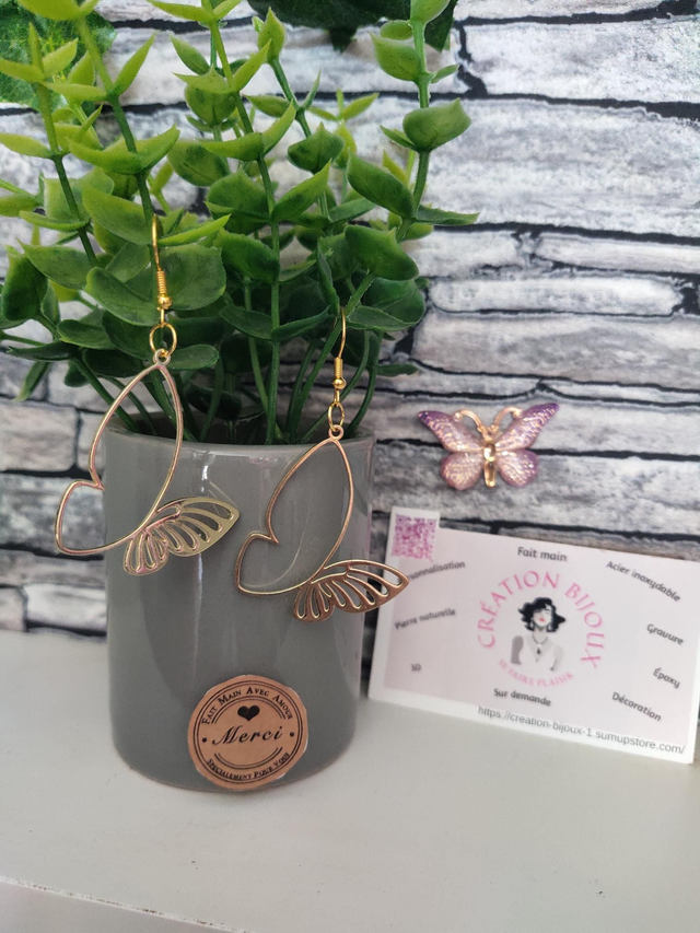 Boucle d'oreille papillon 