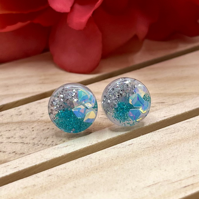 Ocean Glow Resin-Ohrstecker mit Glitzer 
