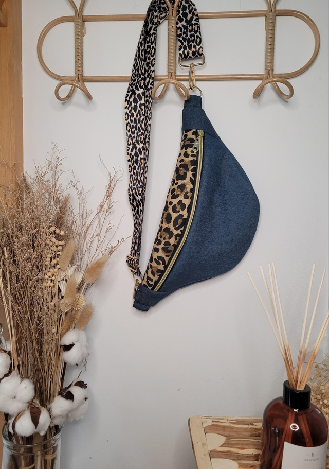 Banane jean et léopard bandoulière amovible  