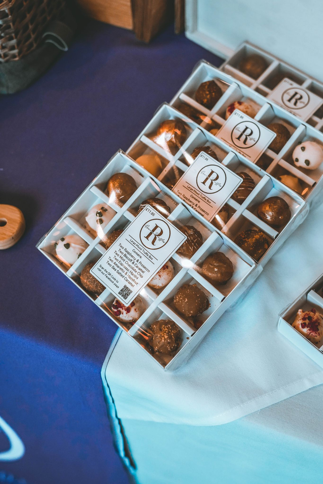 Truffle Box Large 