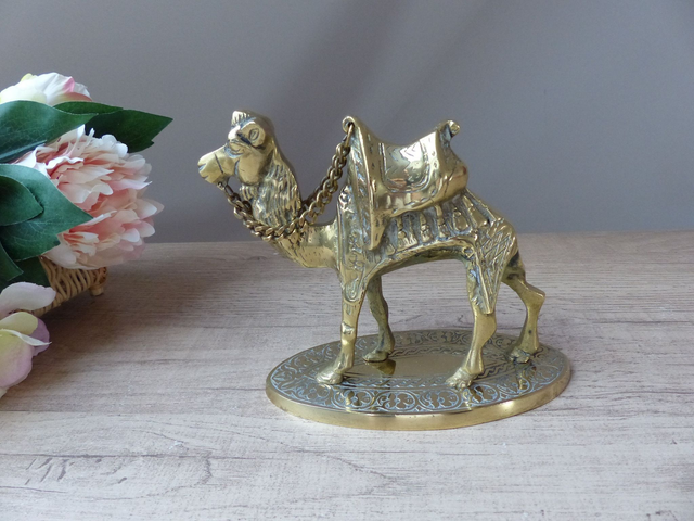 Sculpture chameau en laiton fait main symbole de bonheur et de richesse, figurine animal chameau art du laiton Turquie, décoration chambre