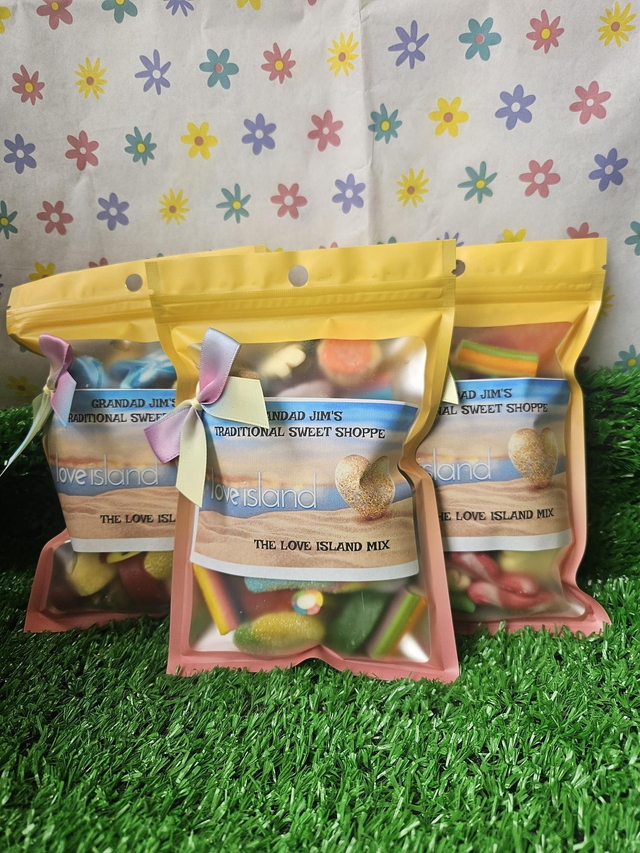 Love island treat pouch 