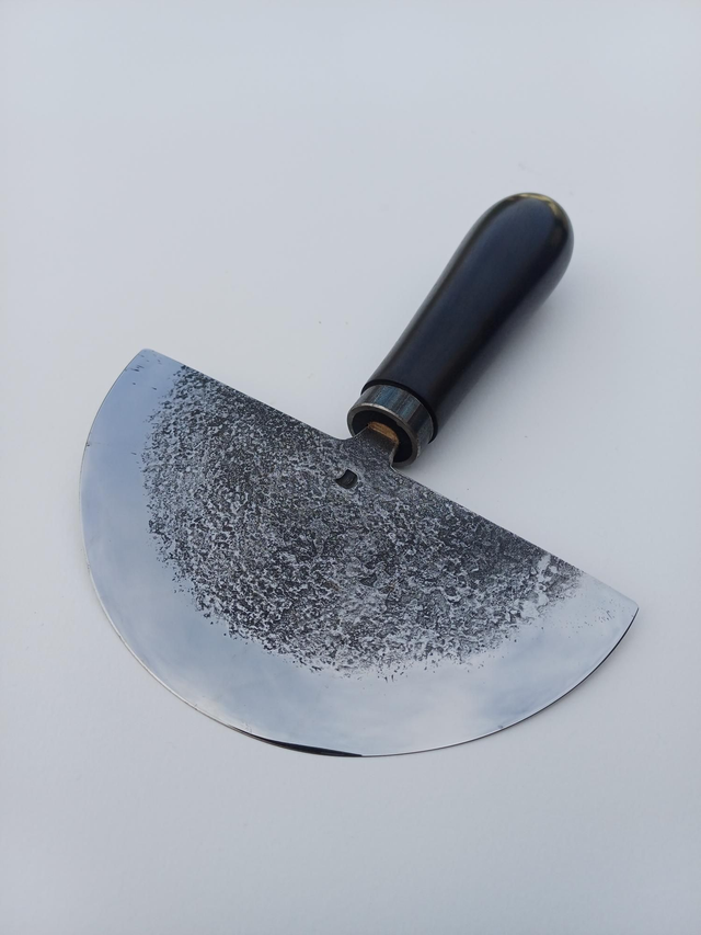 Couteau demi lune 150mm 