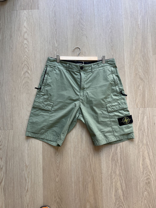 Stone Island Short Green Size 33 - PRE-OWNED